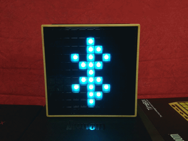 是的,这个按钮就是切换蓝牙,fm和linein音频输入这三种音源模式的,有