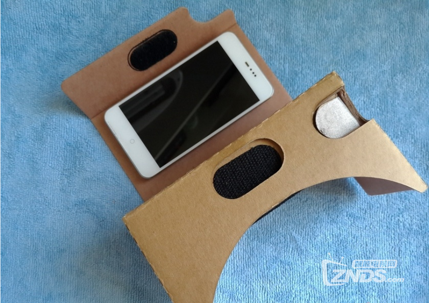 最简单的VR头戴解决方案：谷歌CardBoard 2代体验评测
