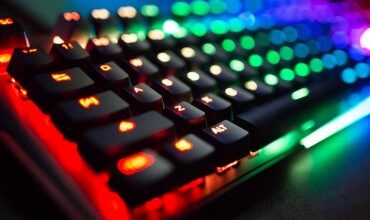 首發(fā)就有RGB！HyperX 火星 RGB 鍵盤評測