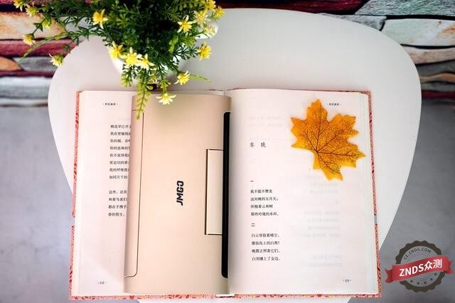 智能投影新玩法,坚果M6让你体会心有多大画面